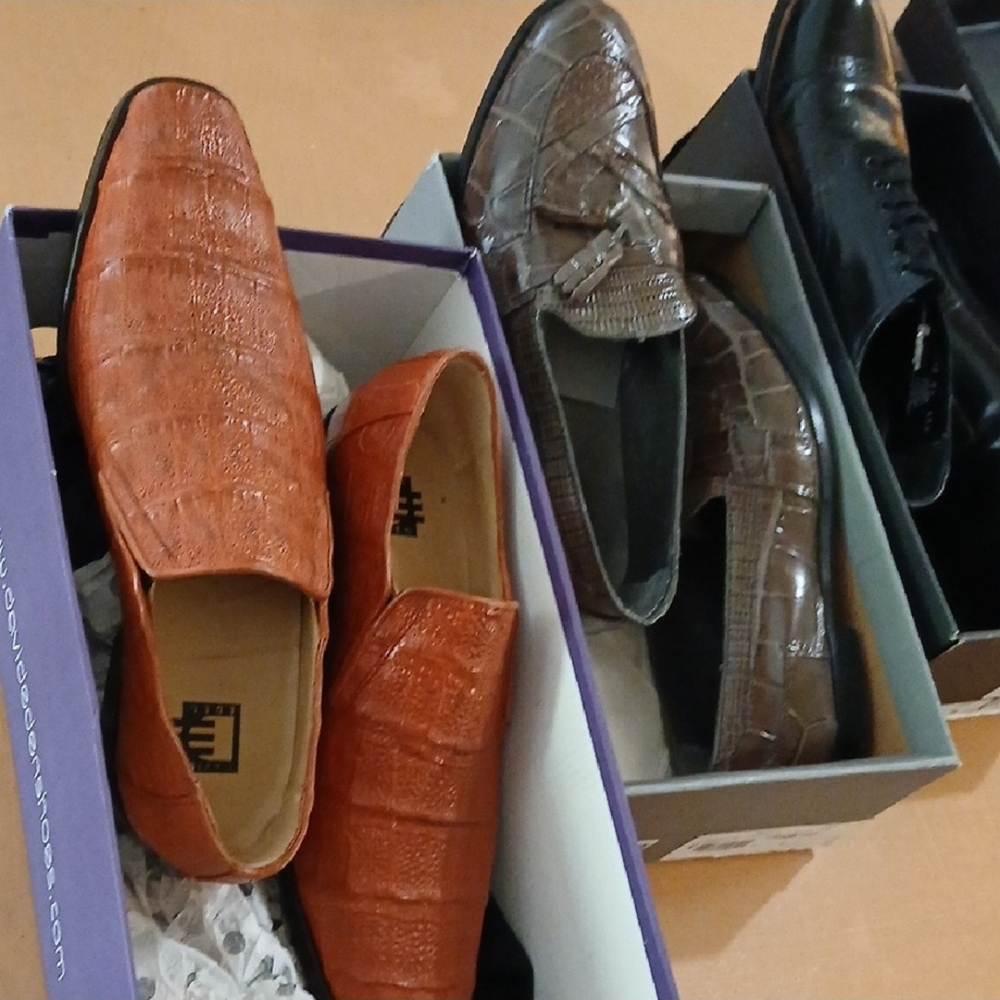Stacy Adams Tan and Brown Croc-Embossed Loafers